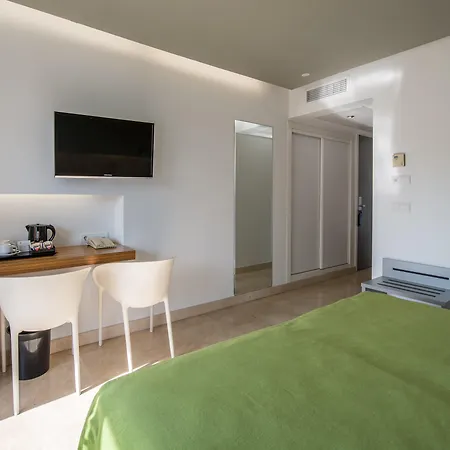 Hotel apartamentowy Climia Belroy 4 Sup 4*