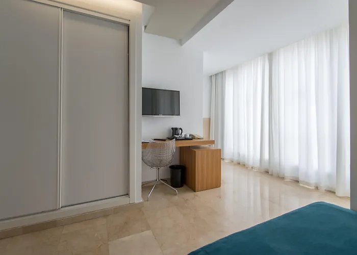 Aparthotel Climia Belroy 4 Sup