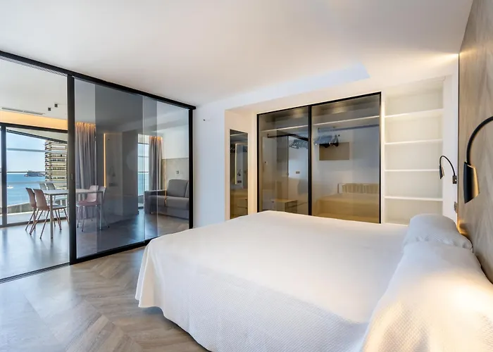 Climia Belroy 4 Sup Apartahotel 4*