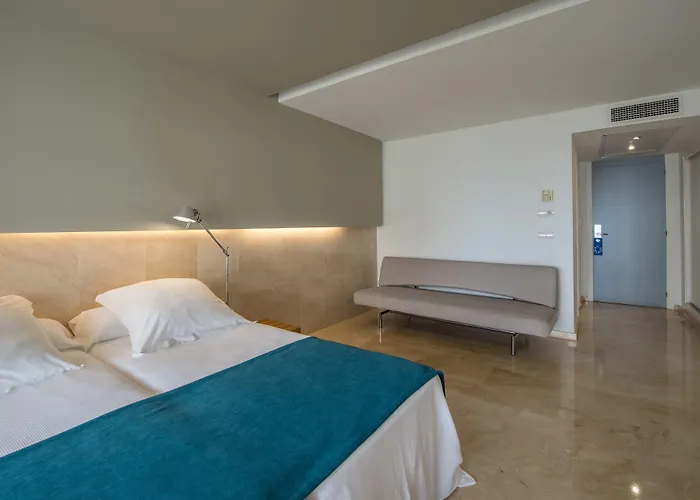 Climia Belroy 4 Sup Apartahotel 4*
